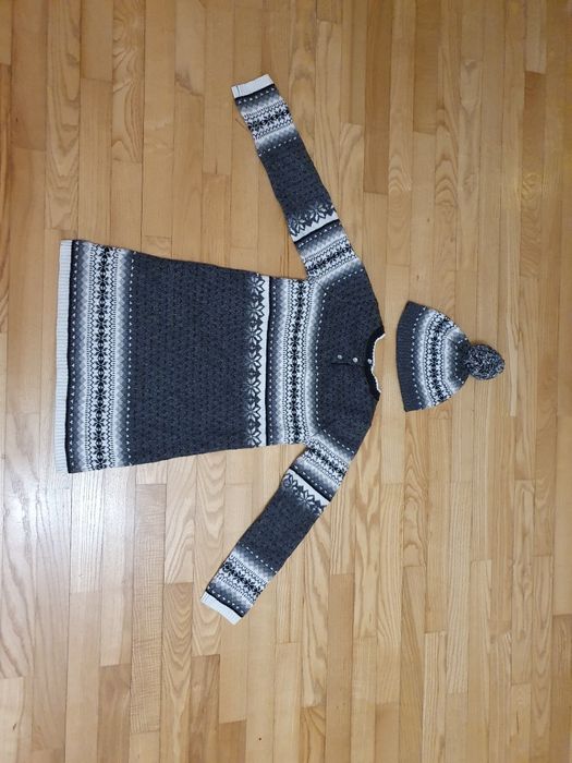 Sweter/tunika+czapka r.140/10 lat