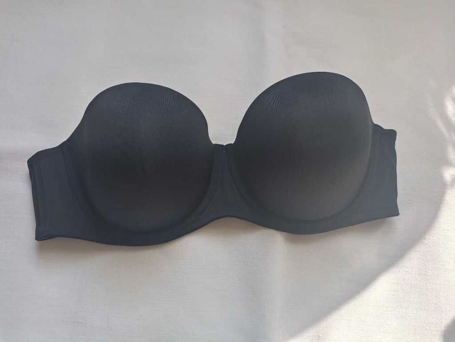 Бюстгальтер без шлеек TU EUR 40C/90С поролон косточка силикон черный