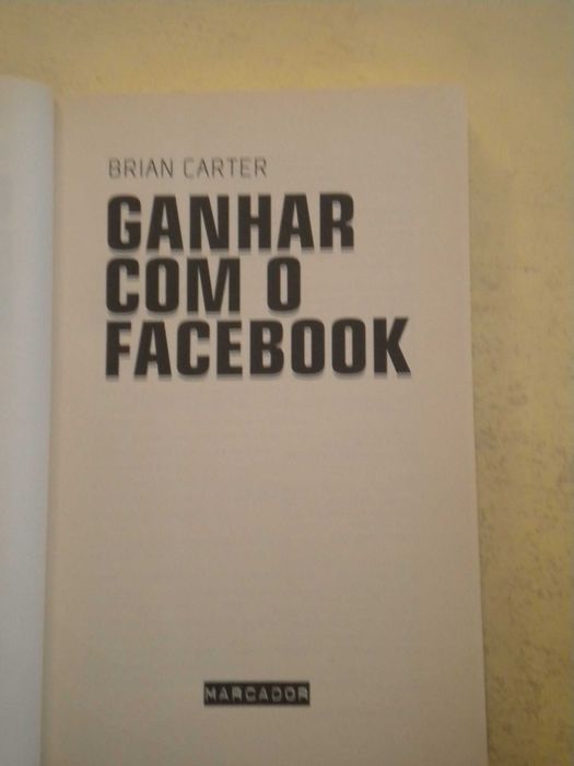 Ganhar com o Facebook
de Brian Carter