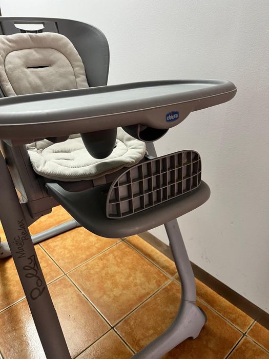 Cadeira de Refeição Chicco – Completa e em Bom Estado