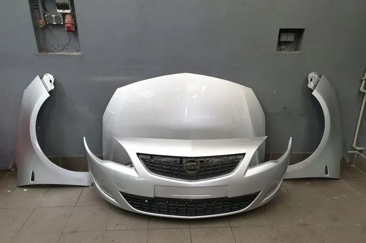 OPEL ASTRA J IV PRZED LIFT ZDERZAK PRZÓD POD CZUJNIKI PARKOWANIA W KOLOR: Z176