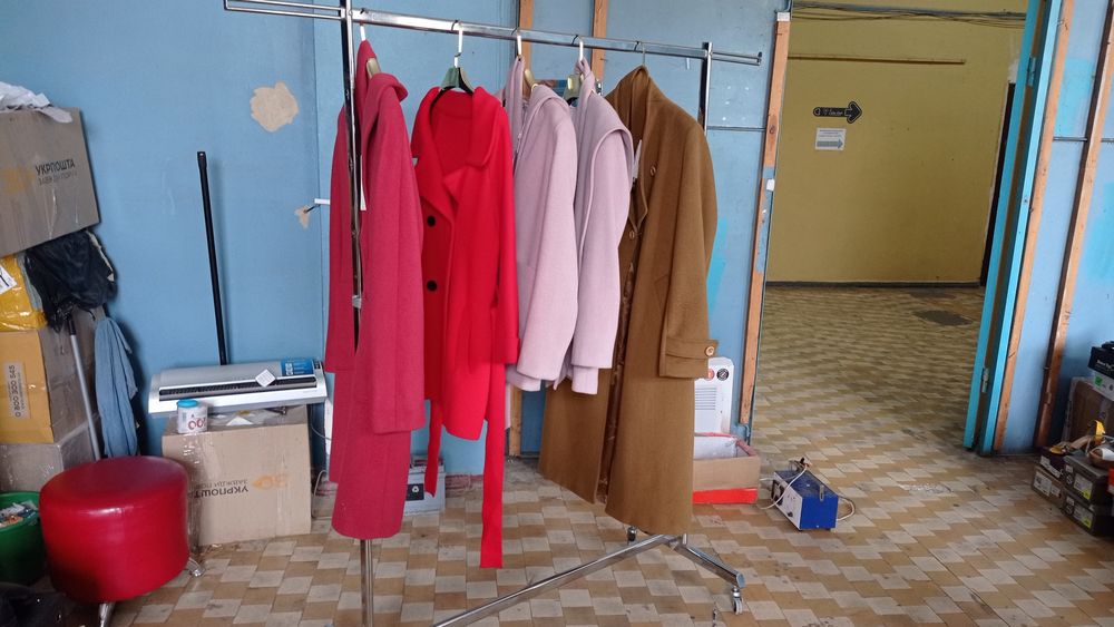 Стойка для одежды