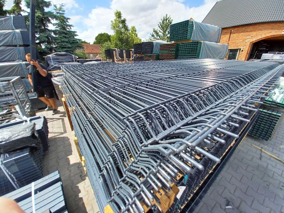 Ogrodzenie panelowe 3D 123/4, słupek, podmurówka, obejma - komplet