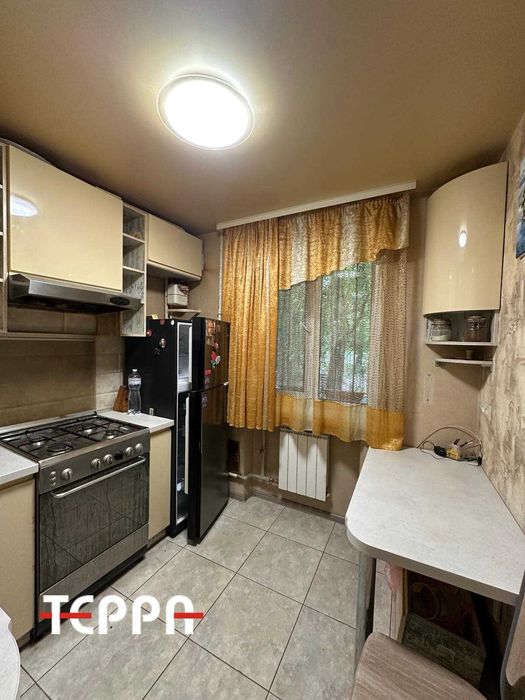 Продаж 2-кімнатної квартири з ремонтом Центр