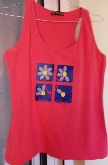 Blusa Vermelha com Flores - Tamanho XL - Mulher