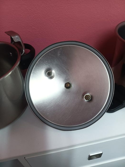 2 panelas de pressão