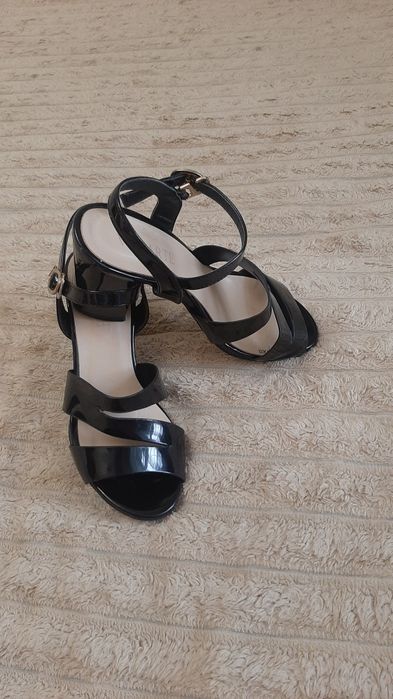 Босоніжки 33 розмір