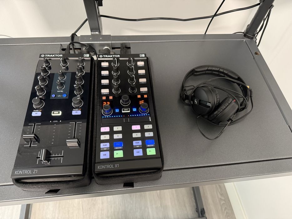 Mesa DJ / Produçãometal regulável