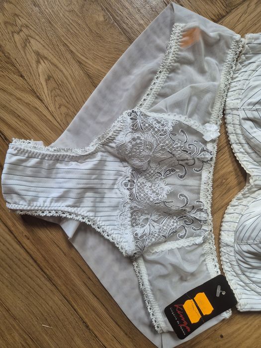 Komplet bielizny stanik 70F & figi M nowy z metkami