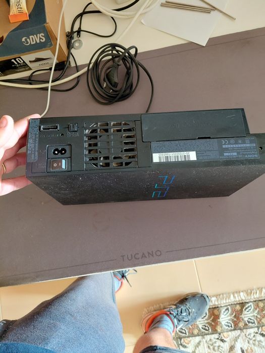 Playstation 2 e cabo de alimentação