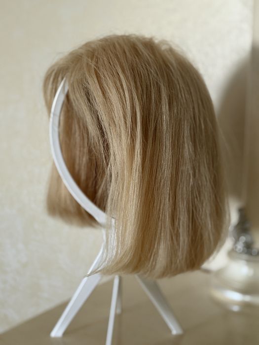 Перука з натурального волосся,блонд