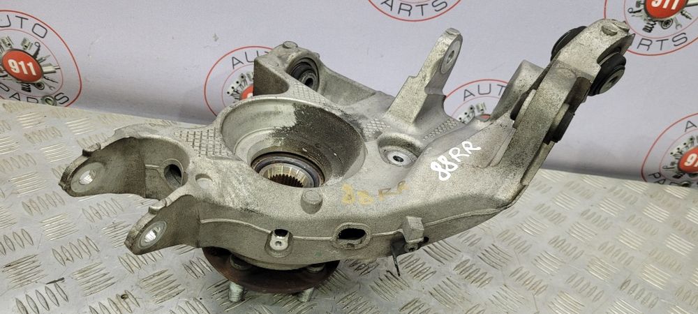 Цапфа кулак Land Rover Range Rover Evoque Discovery Sport 2015-2019