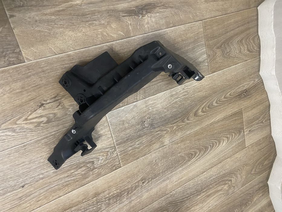 Продам кронштейн