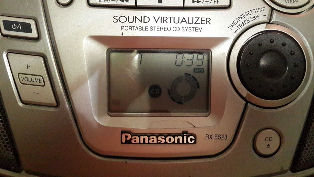 Переносной музыкальный центр PANASONIC RX-ES 23,и запчасти.