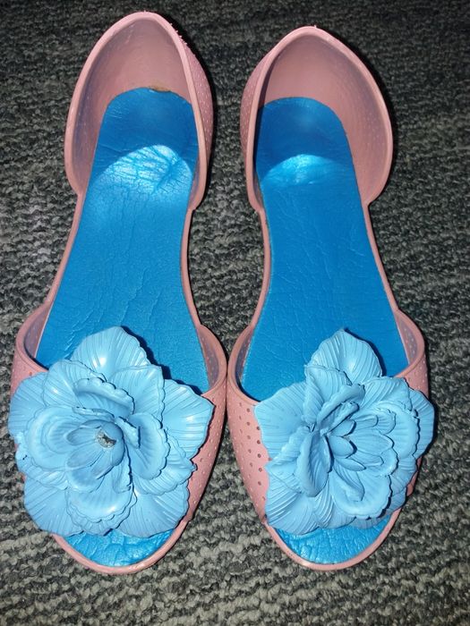 Босоножки-мыльницы