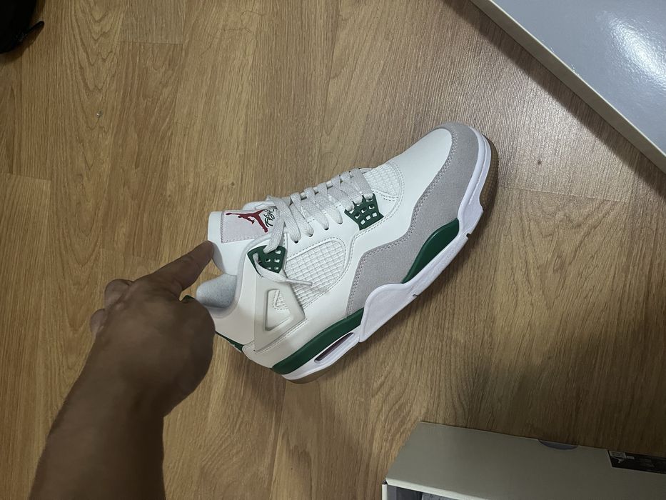 Air jordan 4 green pine