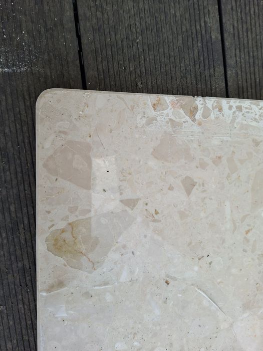 Parapet wewnętrzny kamienny