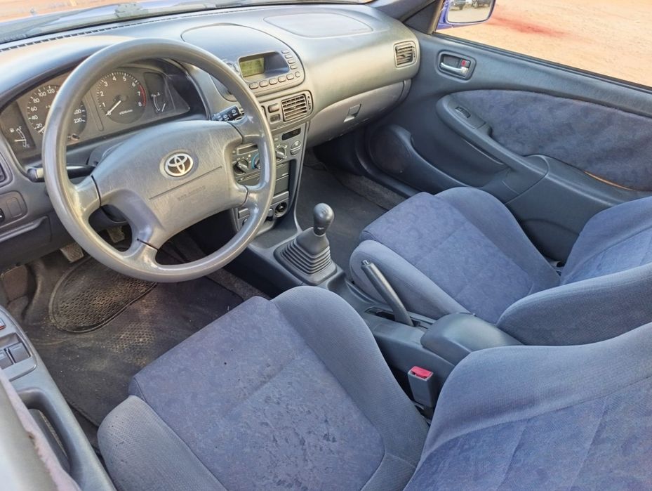 Toyota Corolla 2000