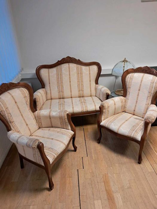 антикварні дивани барокко