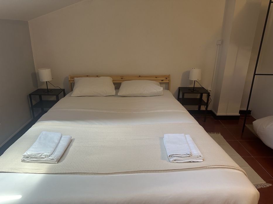Alugo quarto com tudo incluido