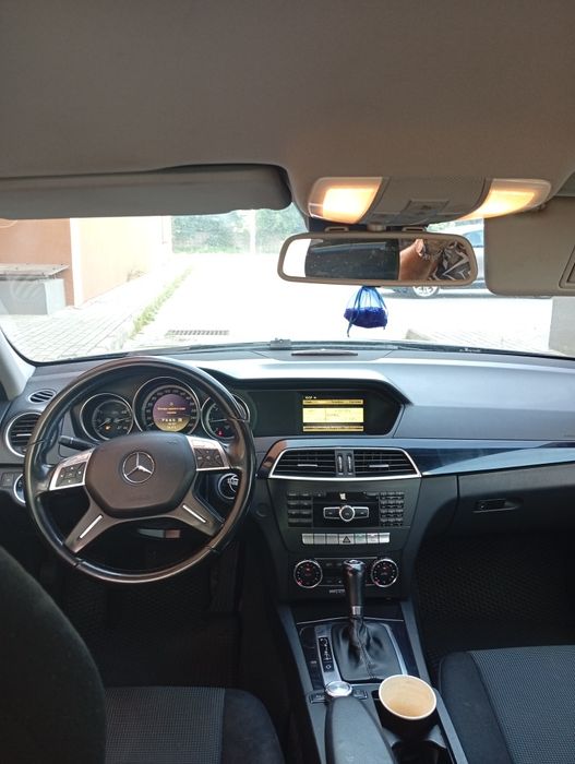 Mercedes c250/4*4.2.2д.
