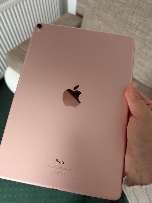Ipad Pro 10.5 bardzo dobry  stan! Etui apple pencil!
