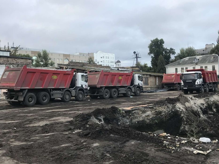 Послуги спецтехніки . Дробілка в оренду