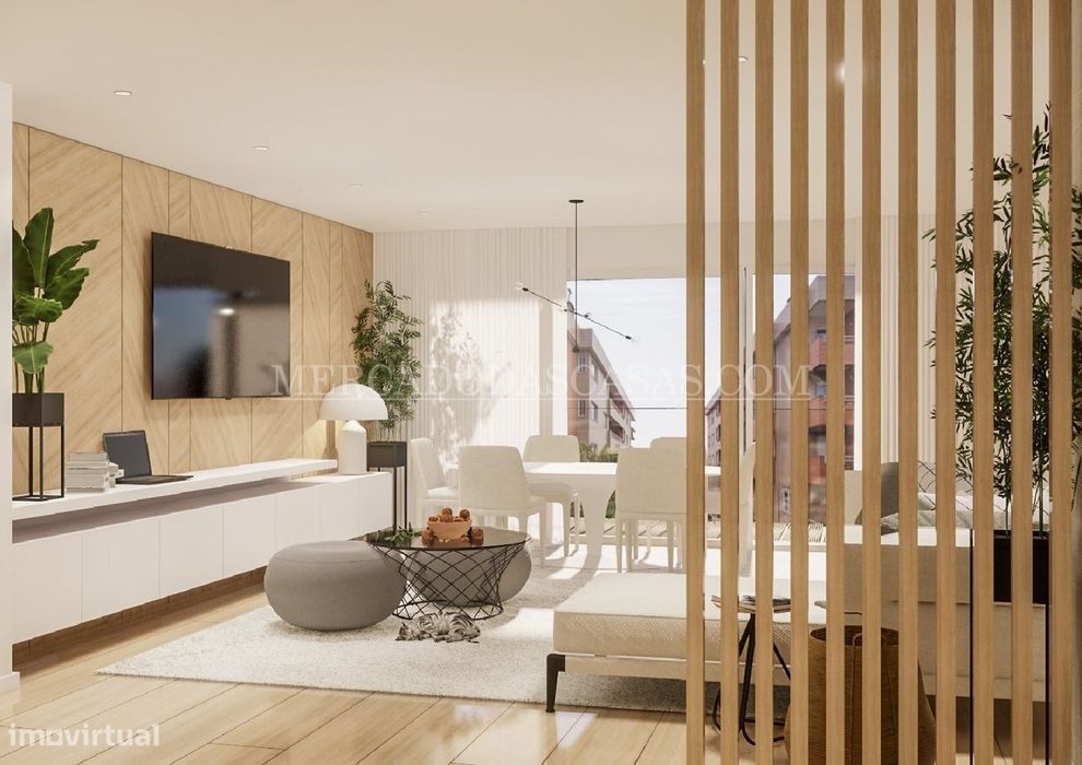 Apartamento T2, vista castelo a sul, ampla varanda, Feira