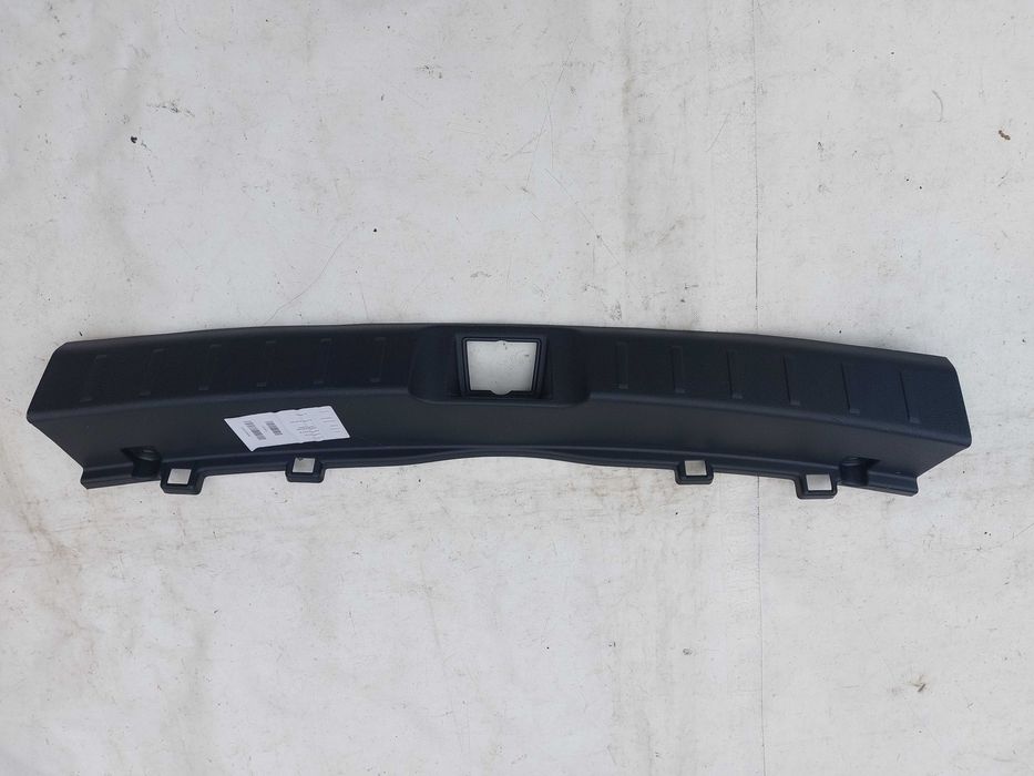 Osłona zamka bagażnika Mitsubishi Eclipse Cross nowa oryginał