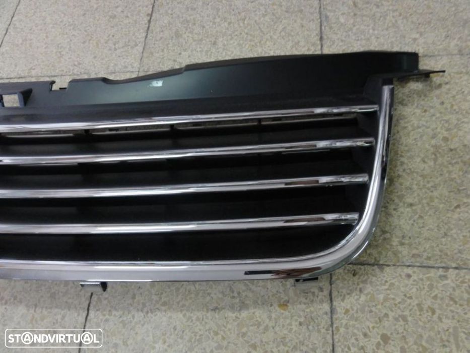 Grelha frontal sem símbolo cromada e preto para VW Passat 3BG 2000-2005 em plástico ABS