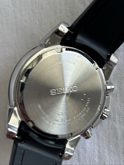 годинник Seiko Solar chronograph