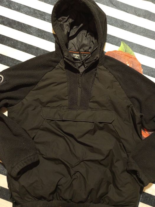 Oryginalne zimowe niesamowite regular kurtki męskie superdry jak nowe