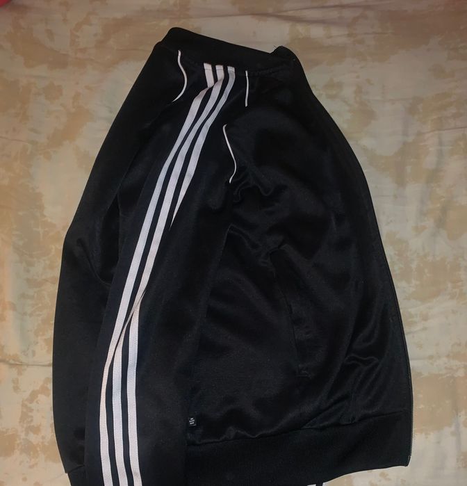 Casaco da adidas em um ótimo estado