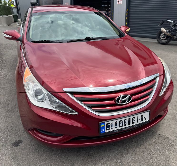 Продам авто Hyundai Sonata 2014 року в гарному стані!
