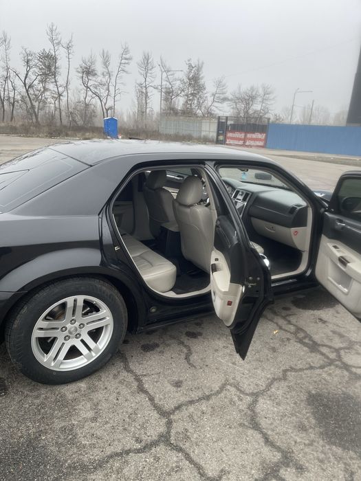Продам Chrysler 300c