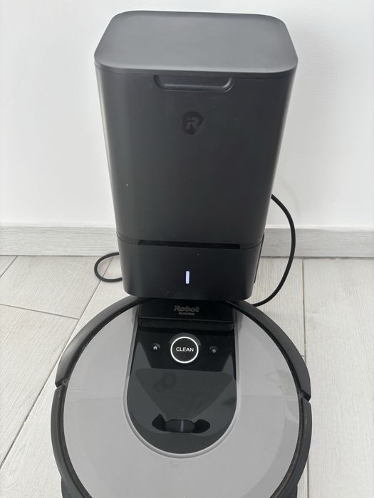 Aspirador Robô IROBOT Roomba i7+ (Autonomia 75 min - Cinza Carvão)