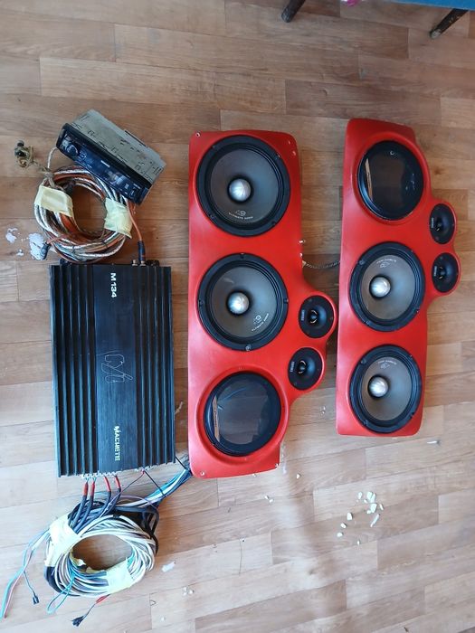 Дверні подіуми з динаміками +підсилювач комплект