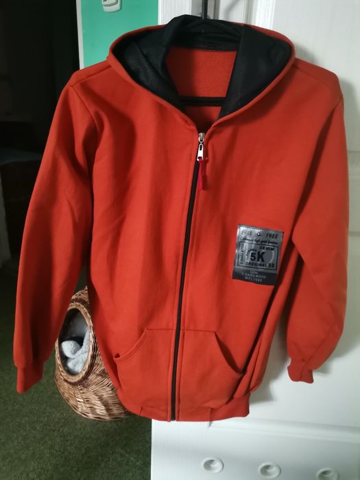 Bluza rozpinana z kapturem