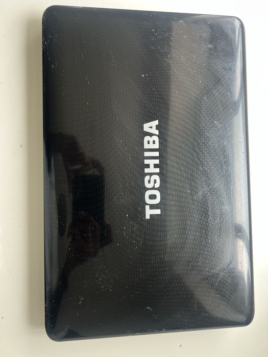 Computador toshiba tudo funcional com rato e teclado