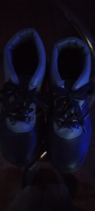 Botas com biqueira de áço n° 36/37 usadas 1 vez