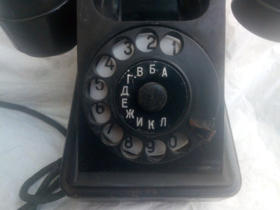 карболитовый настольный стационарный проводной телефон СССР