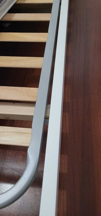 Cama de solteiro IKEA