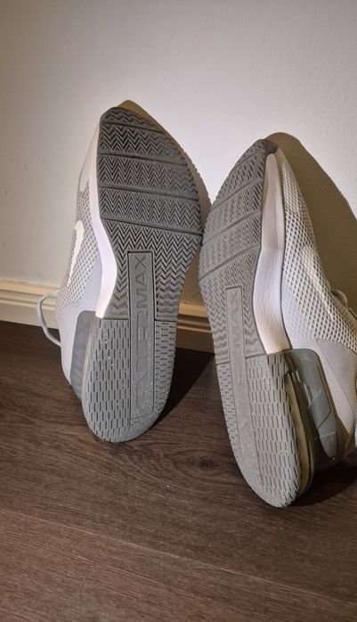 Кроссовки  Nike оригинальные р.46