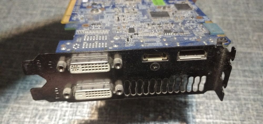 Видеокарта gtx 660 Gigabite 2gb Точно работает. Любые тесты.