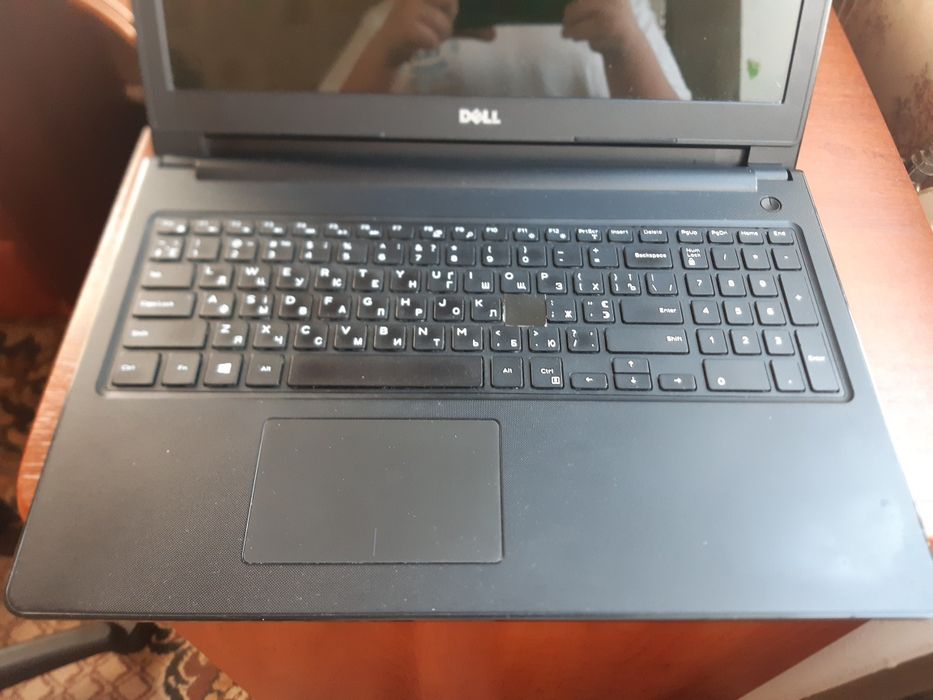Ноутбук DELL гарному стані