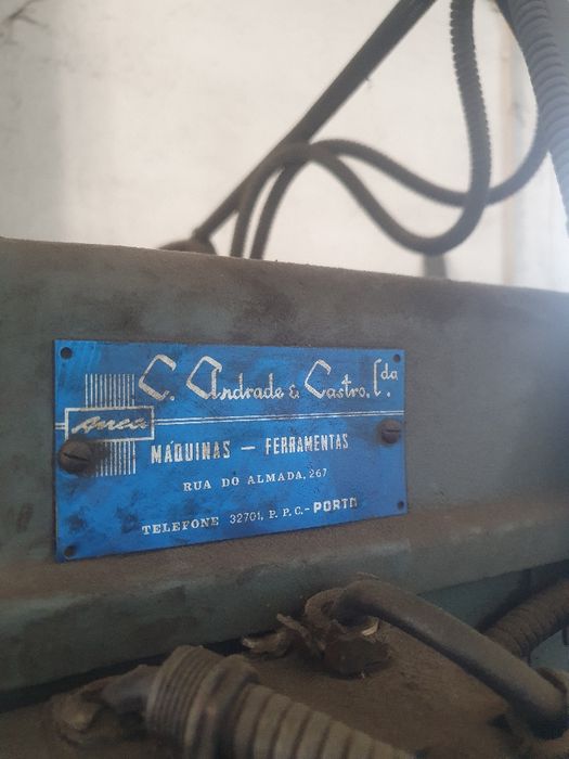 Máquina de furar industrial