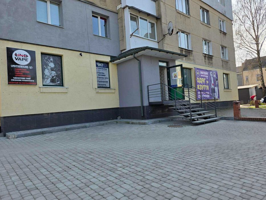 Оренда приміщення 38 м.кв. в центрі під офіс, перукарню, магазин...