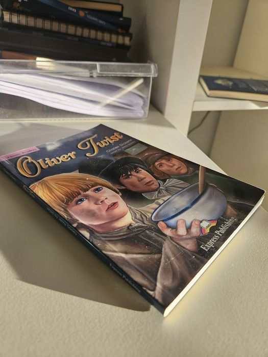Livro Oliver Twist - Versão de Aprendizagem (ENG)515160565361551363