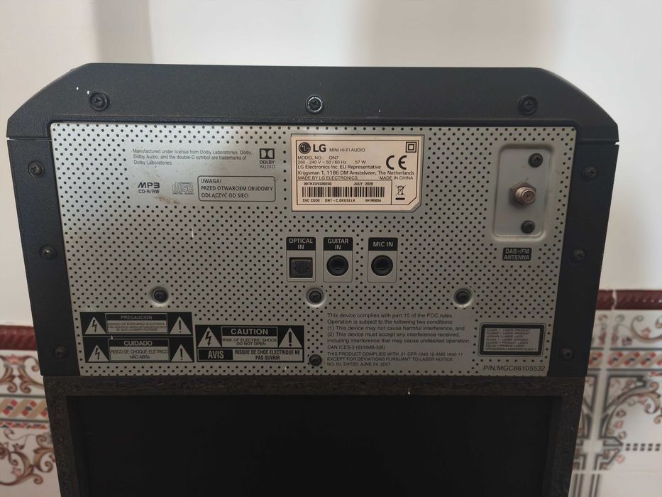 Coluna LG XBOOM ON7 500W Bluetooth com Luzes LED