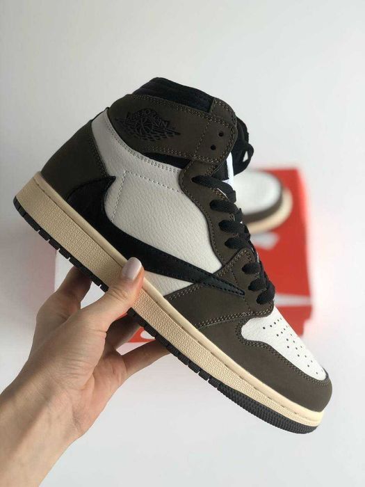 Мужские кроссовки Nike Air Jordan 1 Retro High Travis Scott. 40-45